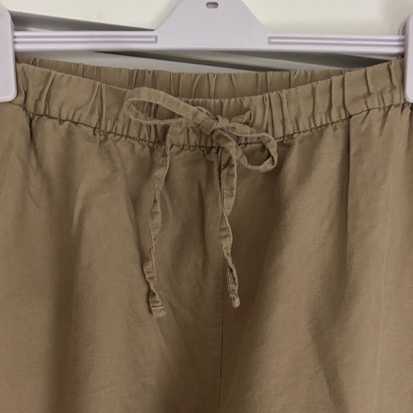 GAP Wide-Leg Cargo Pants in Khaki - Picture 2 of 10